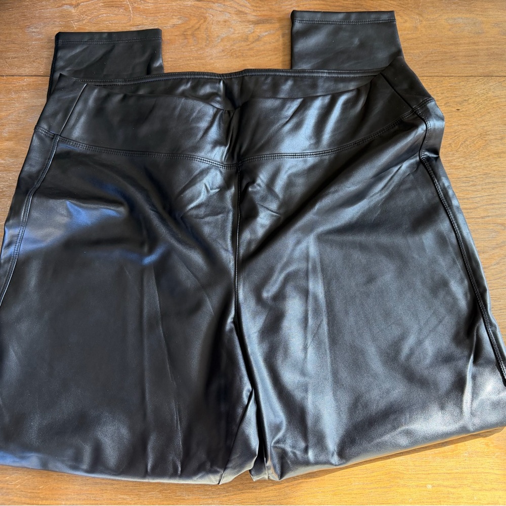 GAP XL Black Faux Leather Leggings pleather